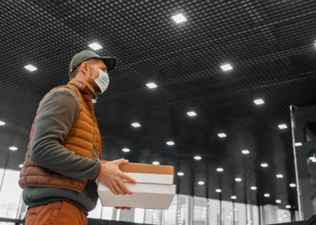 Ambientes extremos desafiam projetos de iluminação na indústria