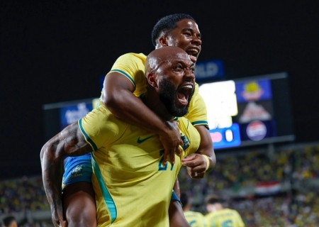 Brasil derrota Croácia em último jogo antes da convocação para a Copa