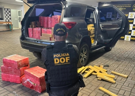 Veículo roubado no Rio de Janeiro é apreendido com 1,5 tonelada de maconha em Dourados