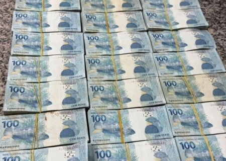 PRF apreende R$ 580 mil em dinheiro na BR-163