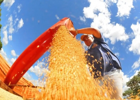 Atividade econômica brasileira cresce 0,6% em fevereiro