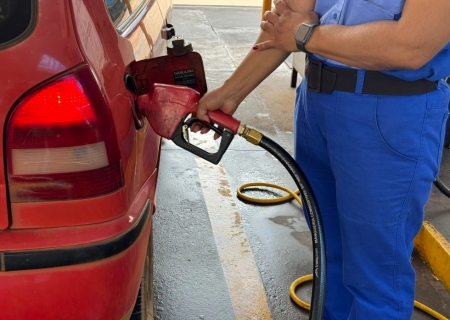 Governo quer usar receita extra com petróleo para reduzir preço de combustível