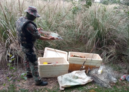 PMA apreende 42 kg de pescado ilegal e petrechos proibidos no Rio Ivinhema