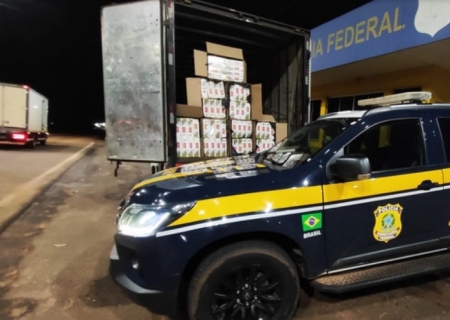 PRF apreende 20 mil maços de cigarros em Água Clara