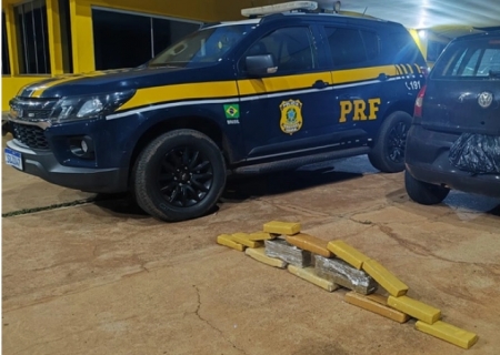 Casal é preso pela PRF com 14 quilos de maconha em Água Clara