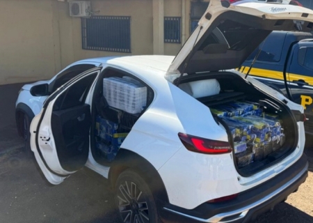 Veículo roubado é apreendido pela PRF com quase uma tonelada de maconha em Nova Alvorada do Sul