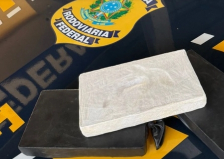 Passageiro de ônibus é preso com tabletes de cocaína em Paranaíba