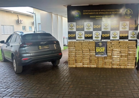 Traficante abandona veículo com mais de uma tonelada de maconha ao fugir do DOF na fronteira