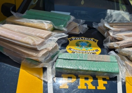 Maconha e medicamentos de emagrecimento são apreendidos pela PRF em Água Clara