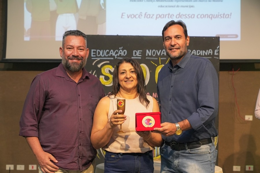 Educadores de Nova Andradina são homenageados por conquista nacional