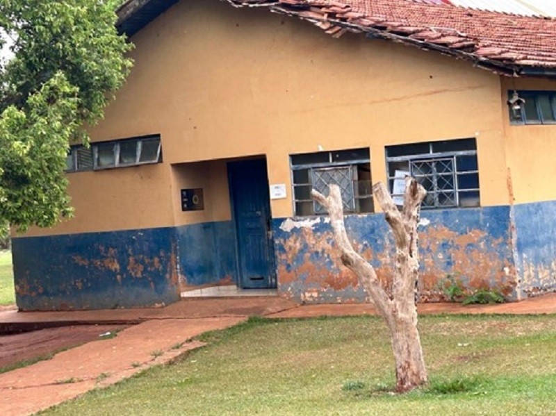 Justiça manda Estado retirar alunos de barracão em Ivinhema