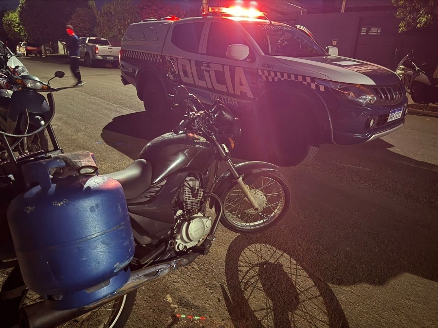 Colisão entre moto e Biz deixa mulher ferida em Nova Andradina