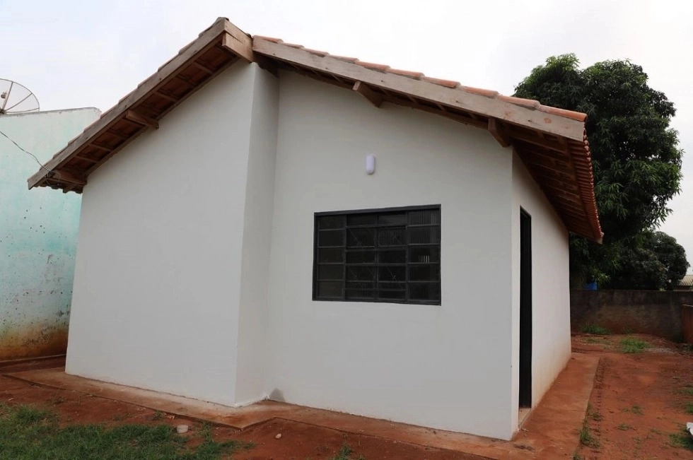 Parlamentares cobram informações sobre substituição de moradias precárias