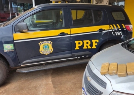 Dupla é presa pela PRF com 5 quilos de cocaína em Água Clara
