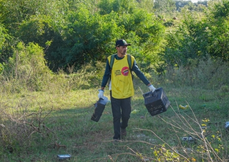Prefeitura intensifica ações contra descarte irregular e alerta para risco de proliferação do Aedes aegypti
