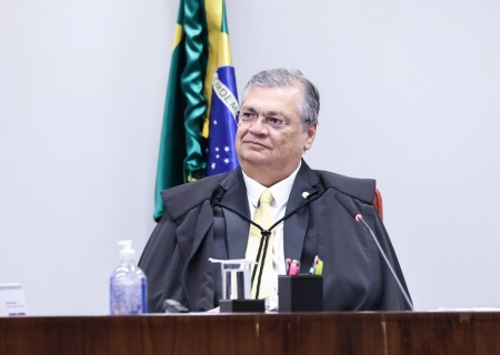 Dino nega pedido de soltura de Deolane Bezerra