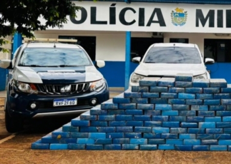 Caminhonete roubada é encontrada abandonada com 1,5 tonelada de maconha em Eldorado