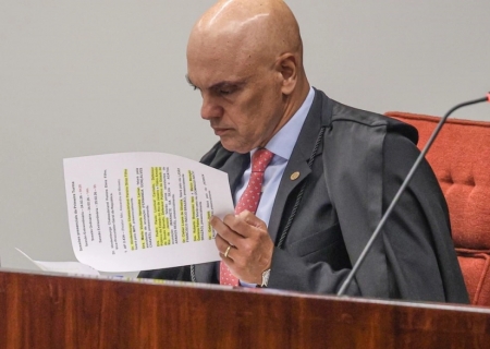 Moraes cobra ação do governo brasileiro para extradição de Zambelli