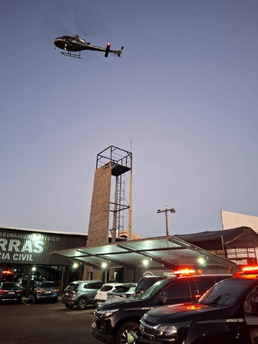 Polícia cumpre mandados em MS e resulta em prisões por posse ilegal de armas