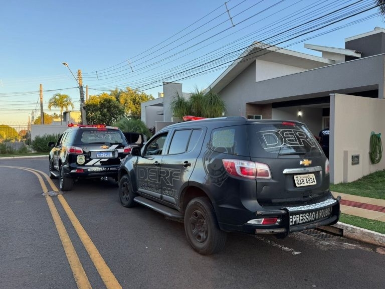 Polícia cumpre mandados em MS e resulta em prisões por posse ilegal de armas