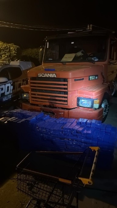 Droga transportada em Scania pesou quase uma tonelada em Batayporã