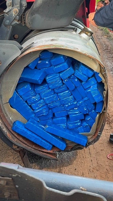 Droga transportada em Scania pesou quase uma tonelada em Batayporã