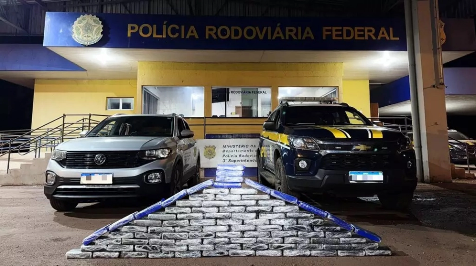 Casal é preso com quase 100 kg de cocaína escondidos em carro em Miranda