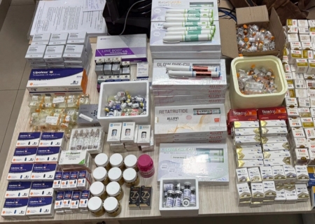 Operação apreende mais de 2,2 mil canetas emagrecedoras irregulares e 129 vapes na Capital