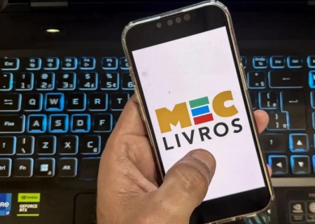 MEC Livros oferece mais 7,8 mil obras em inglês e espanhol