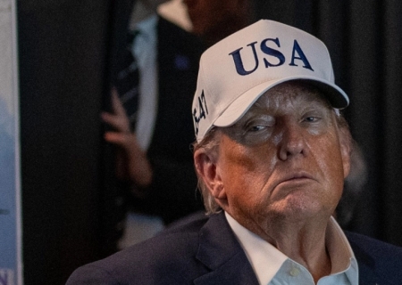 Senado dos EUA aprova medida para limitar poderes de Trump em guerra contra o Irã