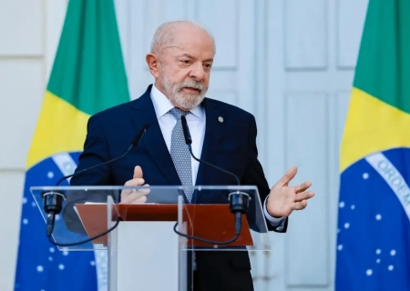 'Não se meta nas eleições no Brasil', diz Lula a Trump