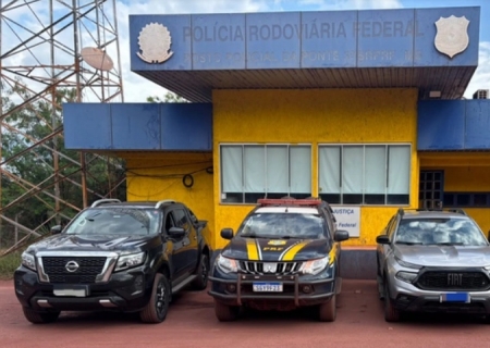 PRF recupera três veículos roubados e prende condutores em Corumbá