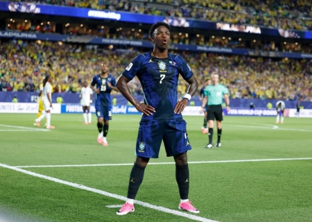 Vini Jr. brilha, supera marcas de Romário e Ronaldinho e lidera início do Brasil na Copa