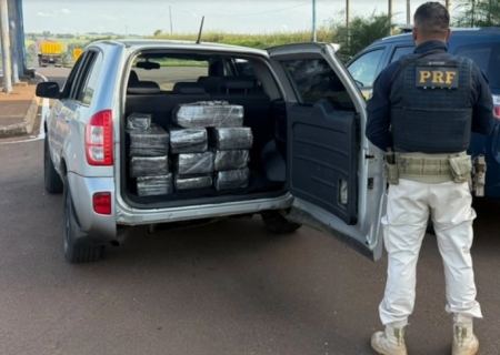 Dupla é presa pela PRF com mais de 150 kg de maconha em Eldorado