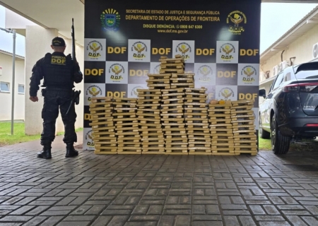 DOF apreende mais de 350 kg de maconha em estacionamento de shopping em Dourados