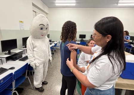 Estratégia nas escolas aplica mais de 30 mil doses de vacinas em MS