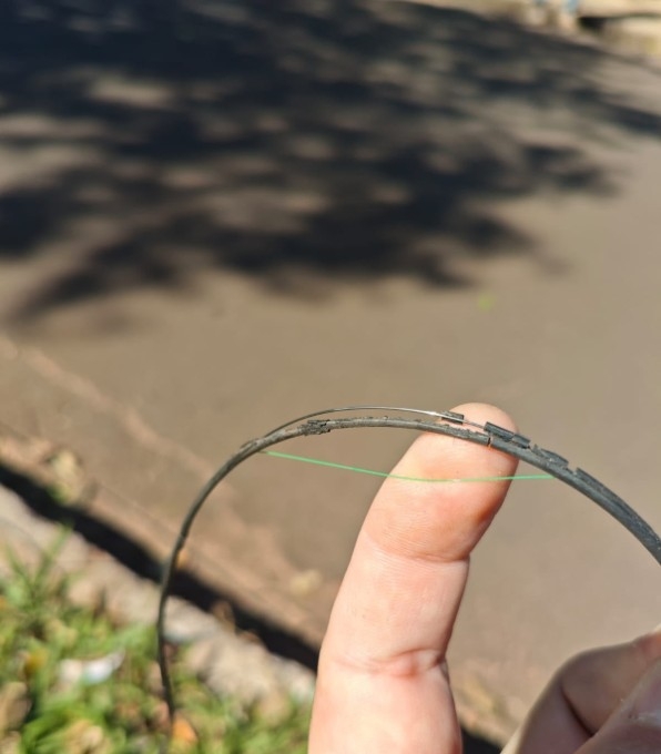 Após acidente com fio de internet, vereadores cobram cumprimento da lei dos fios soltos em Nova Andradina