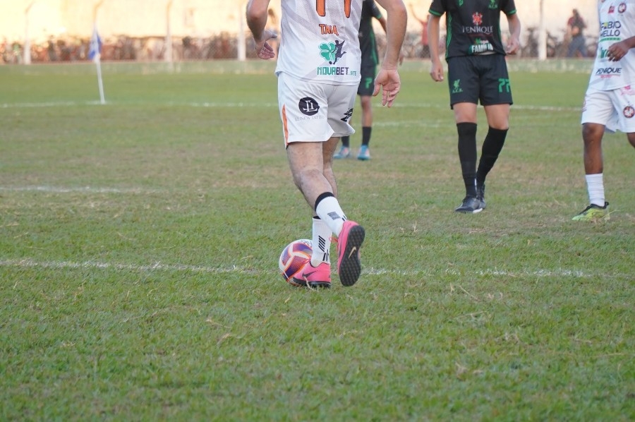 Campeonatos Municipais de Futebol Society consagram campeões das categorias Veteranos 40+ e Livre em Batayporã