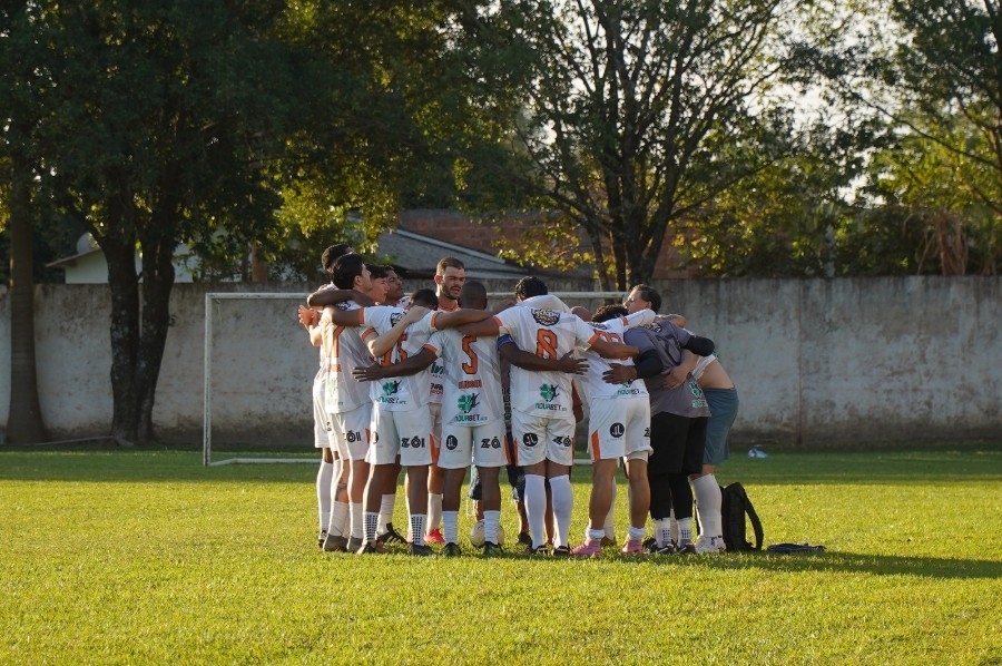Campeonatos Municipais de Futebol Society consagram campeões das categorias Veteranos 40+ e Livre em Batayporã