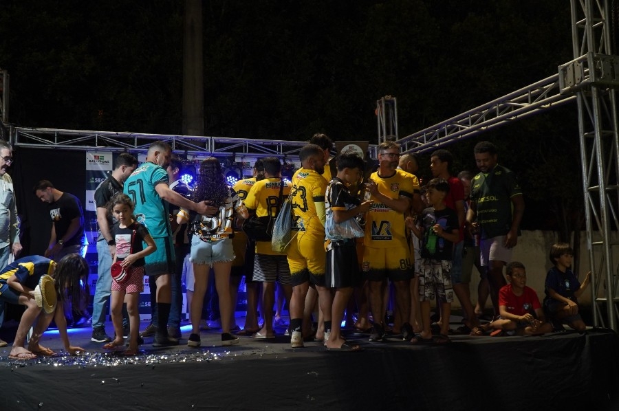 Campeonatos Municipais de Futebol Society consagram campeões das categorias Veteranos 40+ e Livre em Batayporã