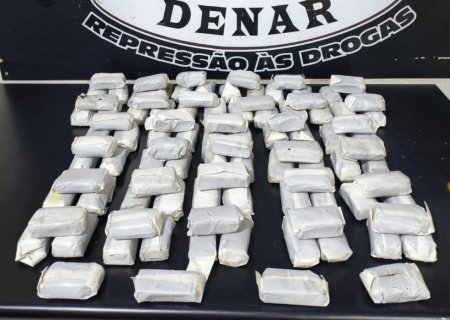 Denar apreende 10,3 quilos de haxixe em transportadora