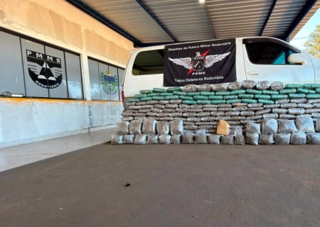 PMR apreende 240 kg de skunk após perseguição na MS-165