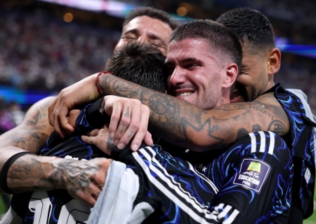 Com outra virada incrível, Argentina despacha Inglaterra e vai à final
