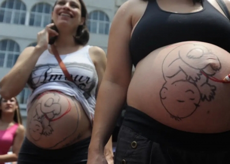 Fatores sociais e estruturais levam mulheres à cesariana, aponta estudo do Unicef