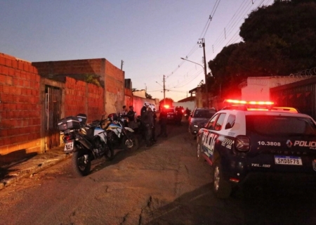 Adolescente de 16 anos é morto a tiros dentro de casa em Campo Grande