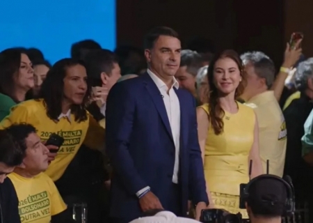 PL oficializa candidatura de Flávio Bolsonaro à Presidência em convenção com presença de Milei