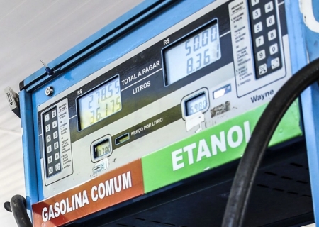MPF pede suspensão de aumento do etanol na gasolina