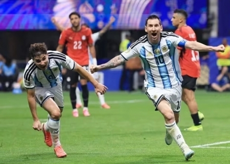 Argentina alcança virada histórica contra o Egito e vai às quartas da Copa