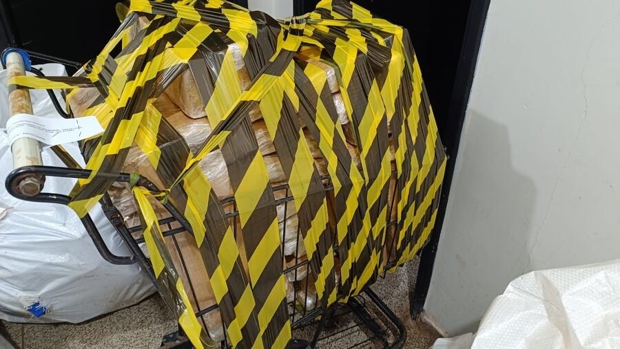 Trio é preso com 60 quilos de maconha na BR-163