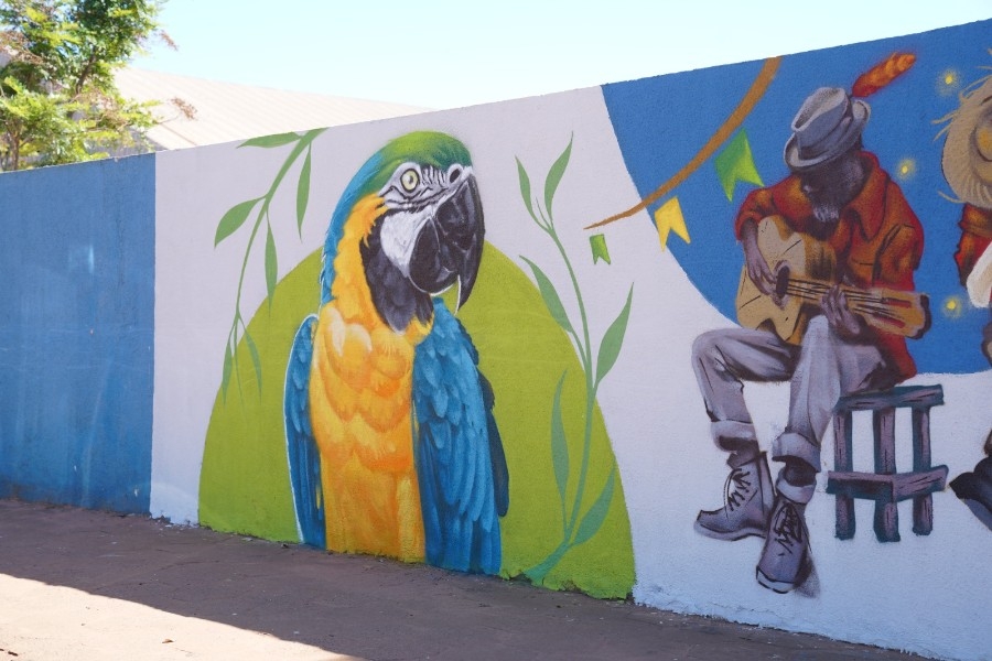 Oficina de grafite transforma muro de escola em espaço de arte e expressão em Batayporã